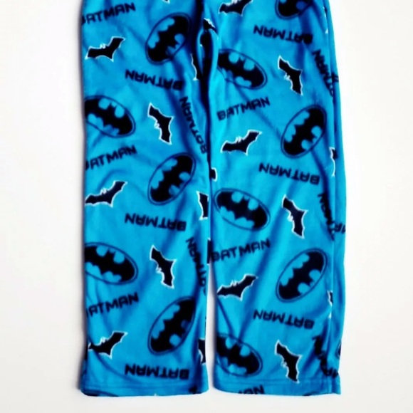 Boys Batman 2 Piece Pajama Set - Picture 4 of 5